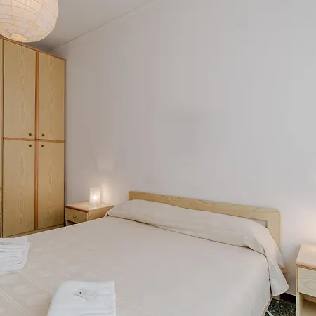 Guesthost - Bright *