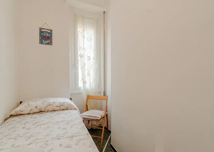 Guesthost - Bright Apartment