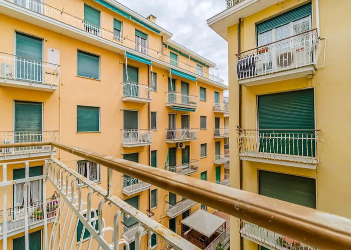 Guesthost - Bright Apartamento